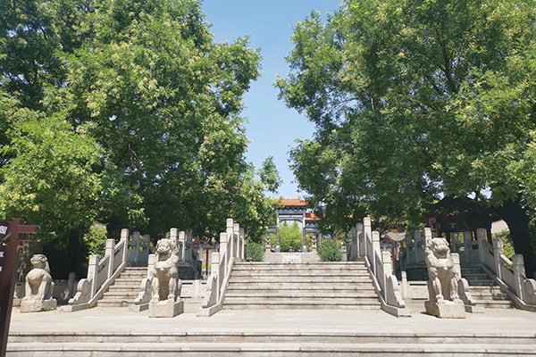 镐京骨灰公墓