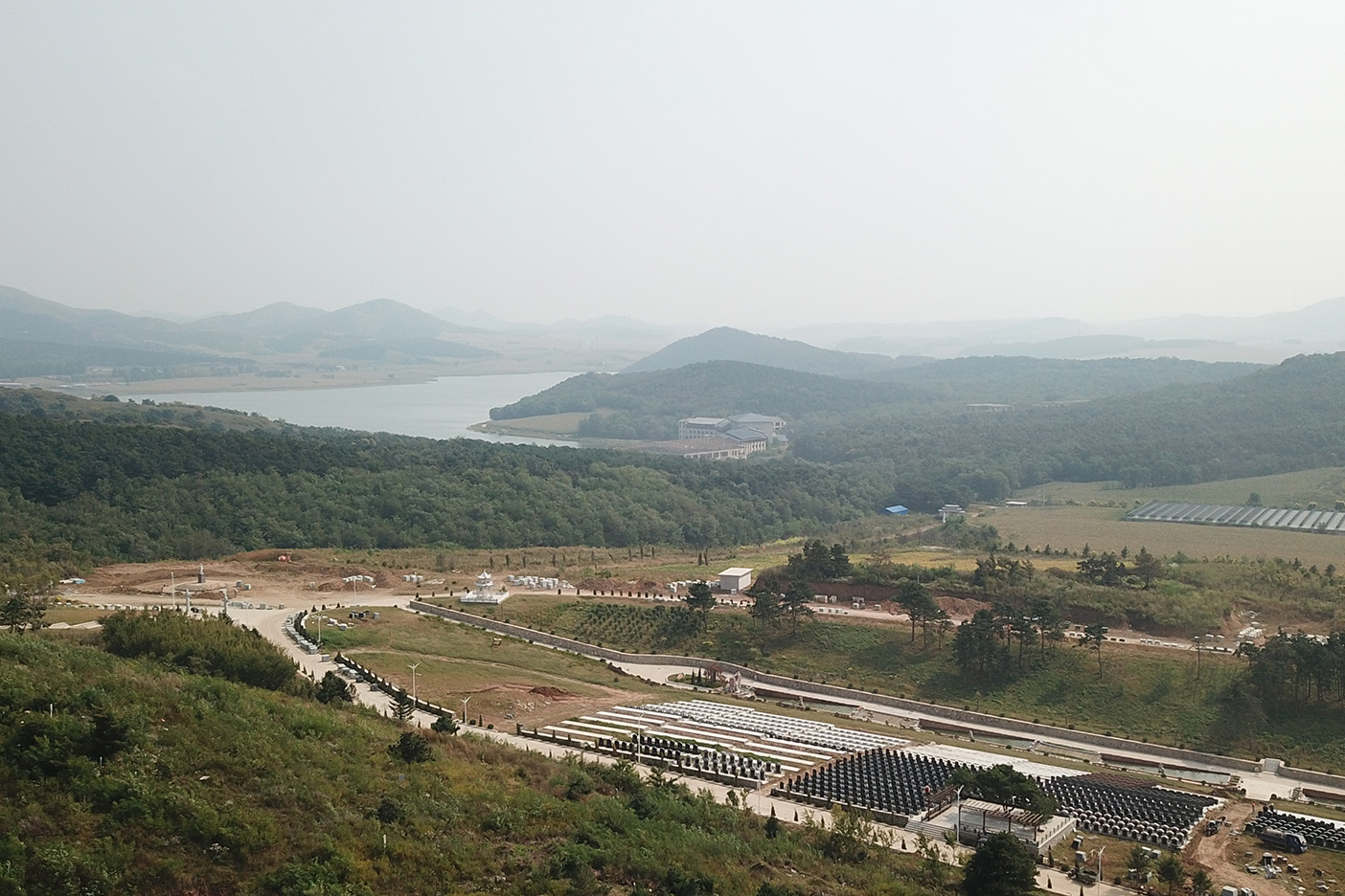 圣龙泉公墓
