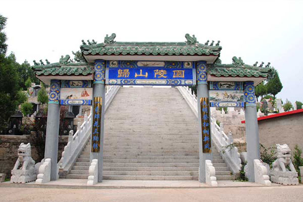 北京归山陵园，城市繁华中的静谧归宿