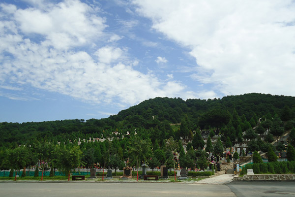鞍山隆福陵园