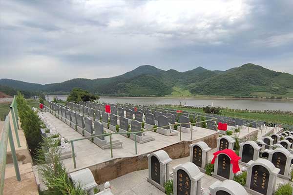 沈阳青云山墓园，棋盘山脚下的安宁之地，铭记时光，缅怀永恒