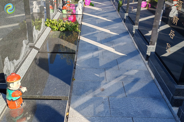 有哪些因素会影响南昌墓地墓位的价格？