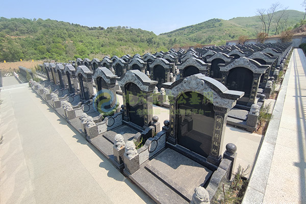 武汉墓地卧碑和立碑有什么区别？墓碑形式如何选择？