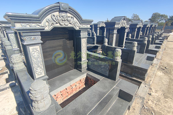 长春墓园管理费通常按照墓穴价格的多少收取？收费标准是怎样的？