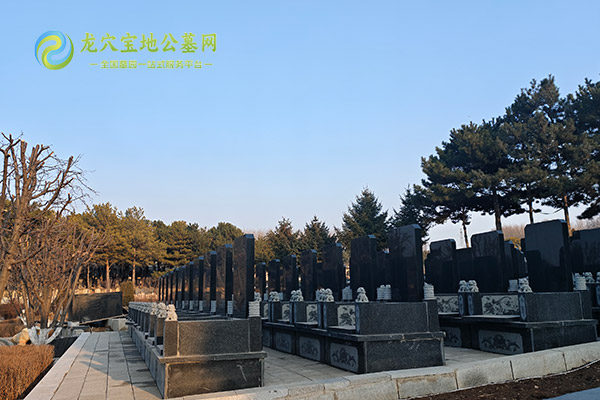 南京墓地是24小时开放的吗？夜间是否可以进入墓地？