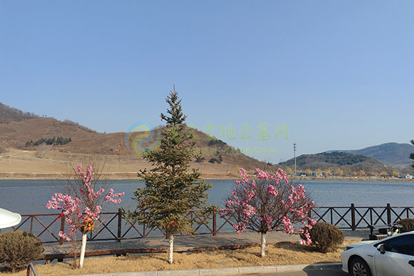 为什么南昌墓园要选依山傍水的地方？自然环境的影响解析