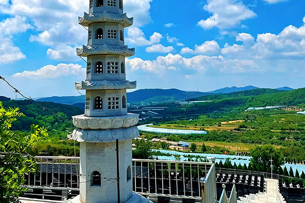 大连天台阁墓园