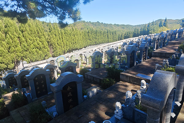 挑选性价比高的南昌墓地：关键要素与步骤