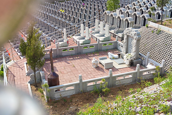 公墓的选择决策并非一朝一夕，购买墓地应该如何考虑？